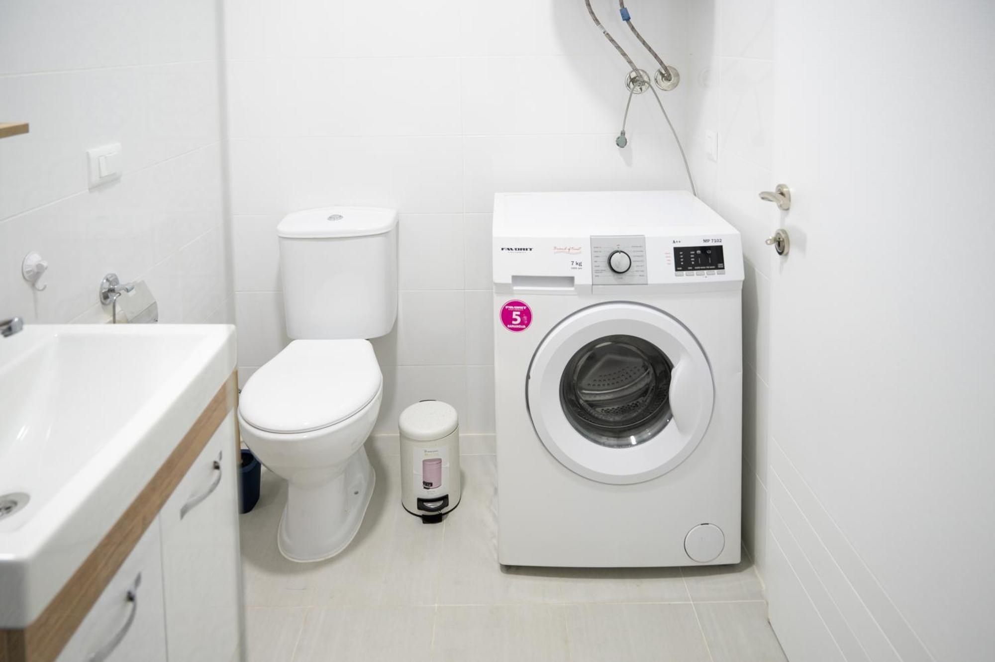 New 1 Bedroom Apt In Skopje City Center - Free Parking エクステリア 写真