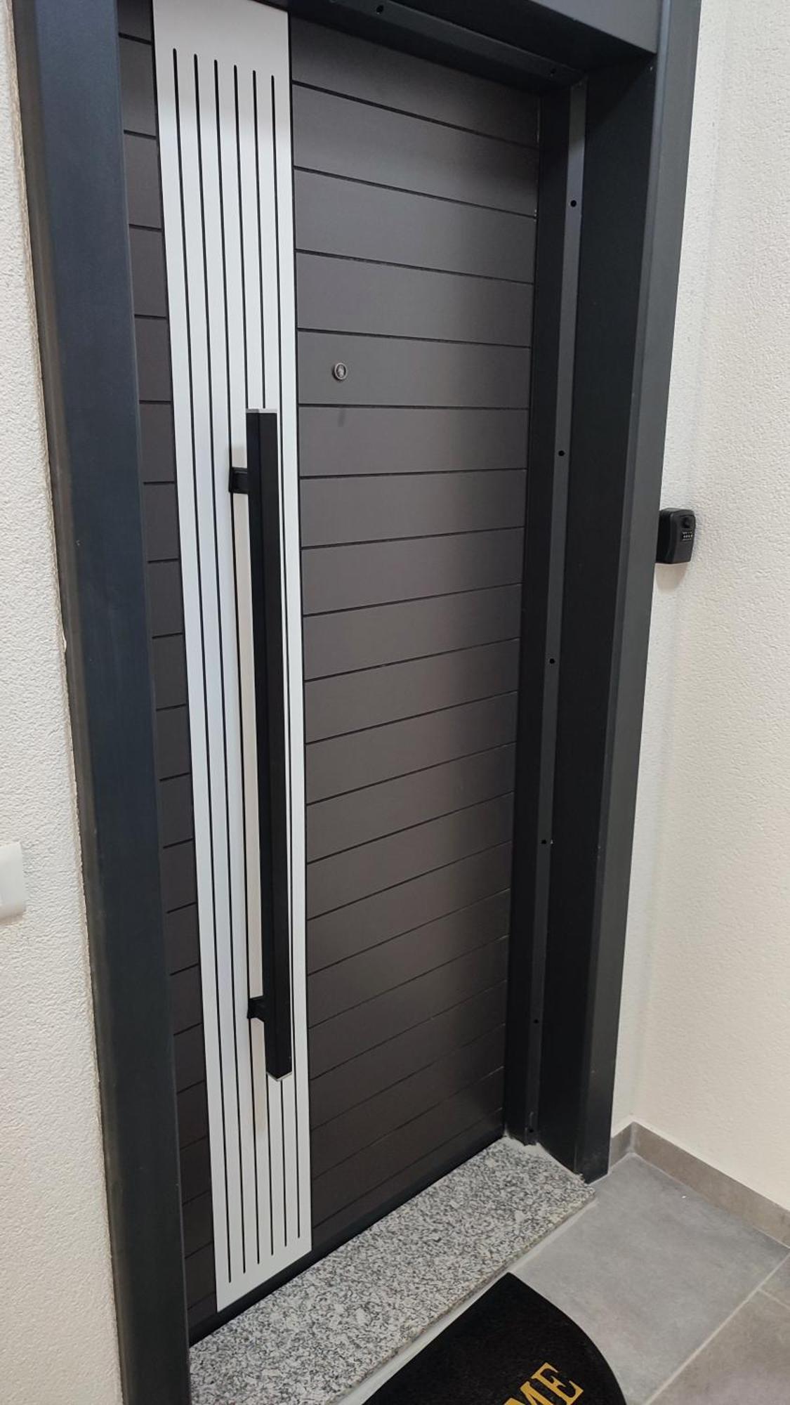 New 1 Bedroom Apt In Skopje City Center - Free Parking エクステリア 写真